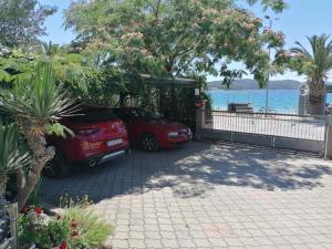 Apartments by the sea Okrug Gornji - Ciovo - 25387