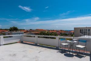 Apartments with parking space Vir - 25528