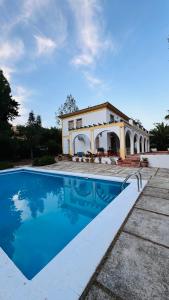 Villa Sevilla Giralda , with pool in Seville