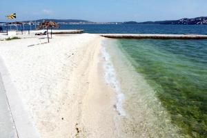 Apartments with parking space Seget Donji, Trogir - 25682