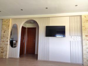 Absolute Beachfront Villa-Grand Sandy Beach