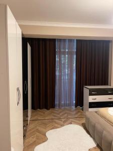 Spacious Modern 2BR Apartment at Artificial Lake Park
