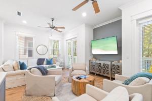 Sundrenched Sisters by Stay on 30A- Pool, Bikes, Golf Cart