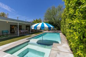 The Modernist Retreat