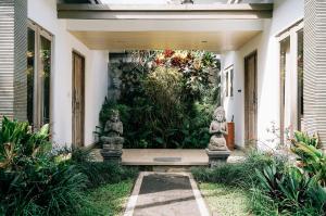 RakaRai Villa Ubud-Tropical Pool, Prime Location
