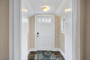 3 Bedroom Cape House by Leavetown Vacations