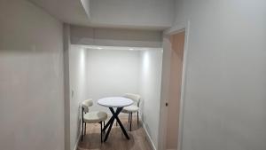 Sparkling 2 Bedroom Basement Suit with a Separate Entrance NW Calgary near airport