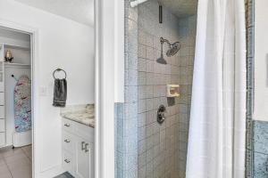 Spacious Clearwater House 4BR 3BA Private Pool
