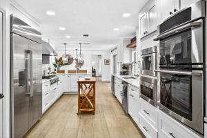 Spacious Clearwater House 4BR 3BA Private Pool