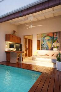modern private pool villa free scooter 7 minutes to ubud