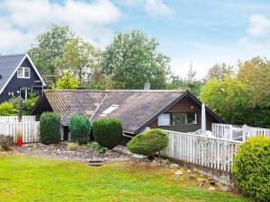 8 person holiday home in Løgstør-By Traum