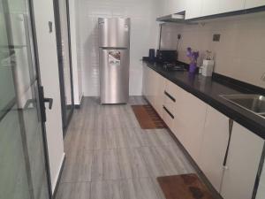 Executive elegantly furnished three bedroom apartment withmodern facilities ,modern swimming pool ,fully equipped gym,children playground and close proximity to major shopping centers and gourmet restaurants