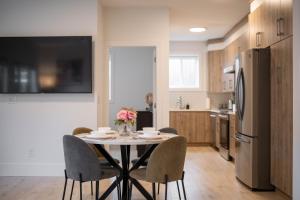 Luxury 2BR Suite Minutes to the Beach & US Border