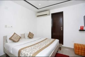 Hotel Bir - Near Nizamudin Dargah