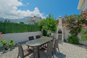 Tetra clover suites