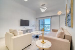 Sea Views from Living to Bedroom Perfect for Staycation, Cayan Tower, Dubai Marina by Deluxe Holiday Homes