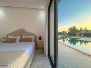 Summerkech Signature Villa Private Pool and Jacuzzi