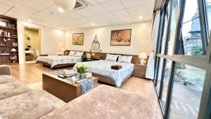 City view 3 bedrooms 5 beds elevator free laundry