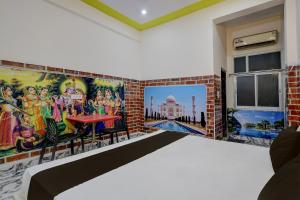 Spot On Shukhdev Hotel