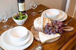 Spacious city-centre apartment in Bath