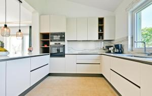 Awesome Home In Porec