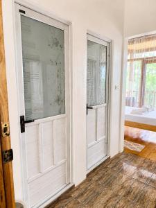 MHARI Bungalows and Rooms