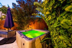 30 Stay WHot Tub Perfect For Families