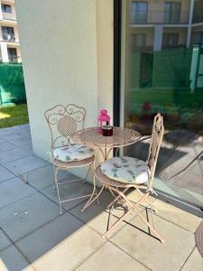 Stylish Chill Garden Appartment