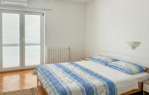 Stunning Apartment In Rab Supdraga With Wifi