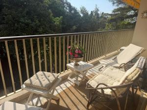Beautiful 2-bedroom apartment with large terrace