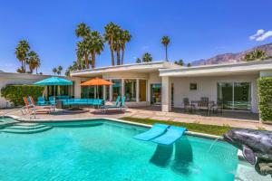 The Martini House - 380