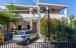 Nice Apartment In Pinezici With Wifi