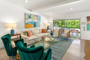 The Modernist Retreat