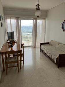 Seaside apartment away from the city- Oropos, Attiki