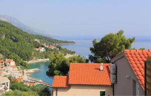 2 Bedroom Lovely Home In Brela