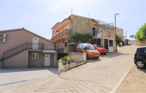 2 Bedroom Lovely Home In Brela