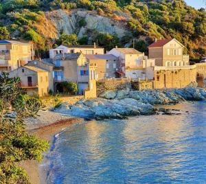 Maison entière 6 pers avec mer à pied Cap Corse