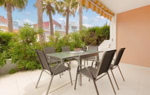 Cozy Apartment In Guardamar Del Segura