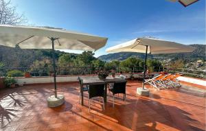 3 Bedroom Beautiful Apartment In Marina Di Andora