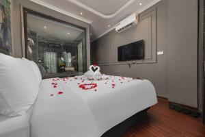 Hanoi Sense Legend Hotel & Travel