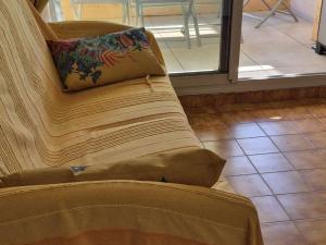 Studio fonctionnel 18m², parking, commerces et plages à proximité - FR-1-610-119