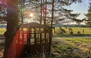 1 Bedroom Cozy Apartment In Szlachta