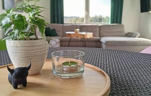 1 Bedroom Cozy Apartment In Szlachta