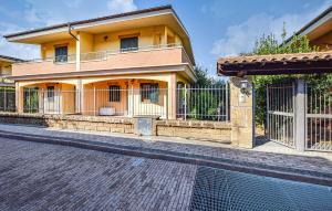 2 Bedroom Beautiful Home In Monterosi