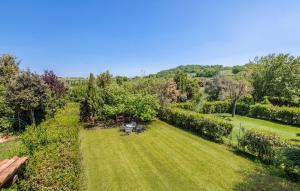 2 Bedroom Beautiful Home In Monterosi
