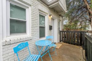 Centrally Located Near Downtown W In Unit W&D!