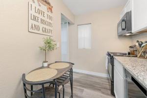 Centrally Located Near Downtown W In Unit W&D!