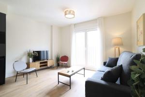 2 Apts for 8- Groups - Central Malaga by Stay Homy