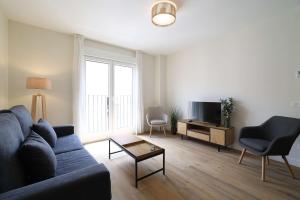 2 Apts for 8- Groups - Central Malaga by Stay Homy