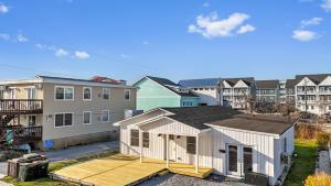 Charming Bayside Home w Deck 74th Street Ocean City